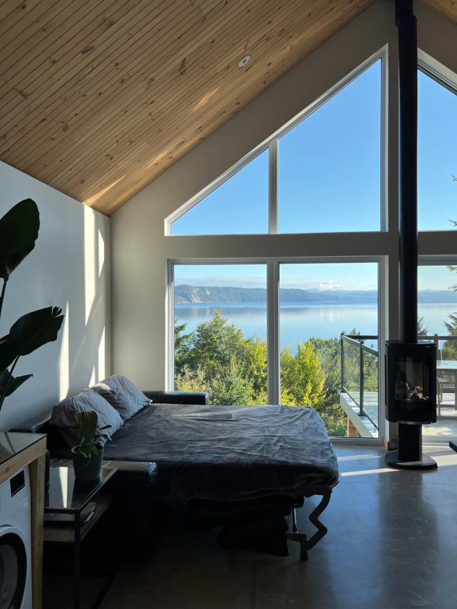 Magical Loft : Breathtaking View & Cozy Fireplace Saguenay Bagian luar foto